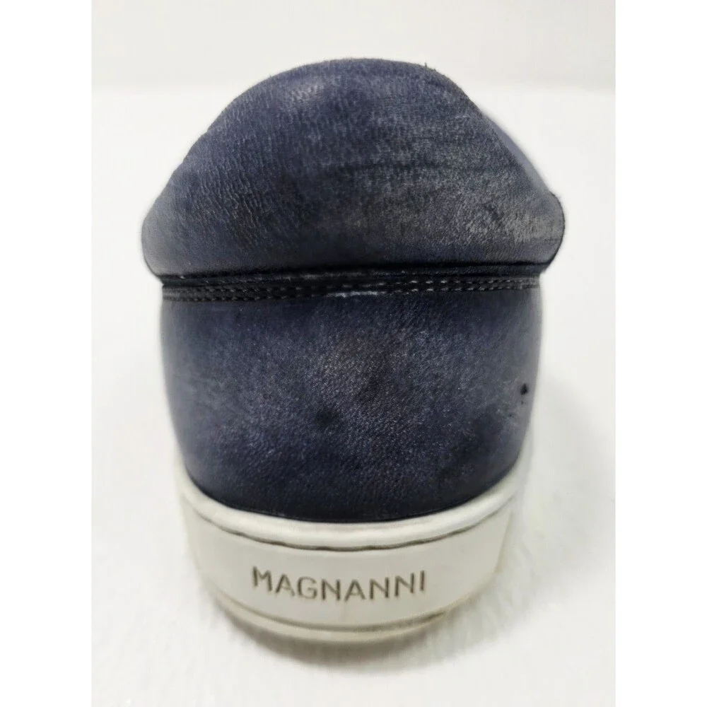 Magnanni Leve Navy Fashion Sneakers size 8.5 Broken In Leather